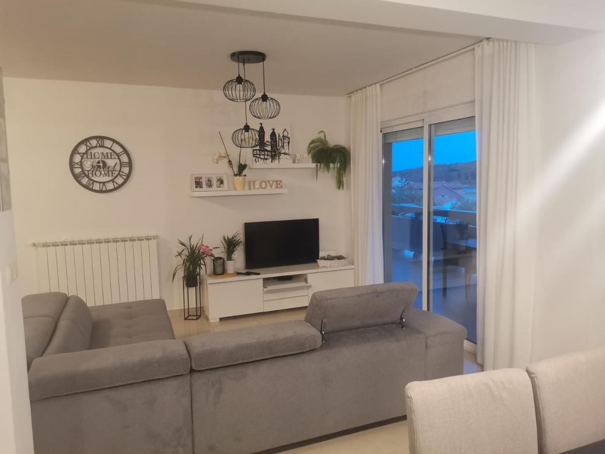 Apartman Ana Kampor Exteriör bild